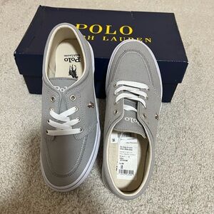 Ralph Lauren Men’s Light Gray Canvas Sneakers with White Laces/size 7D/nwt